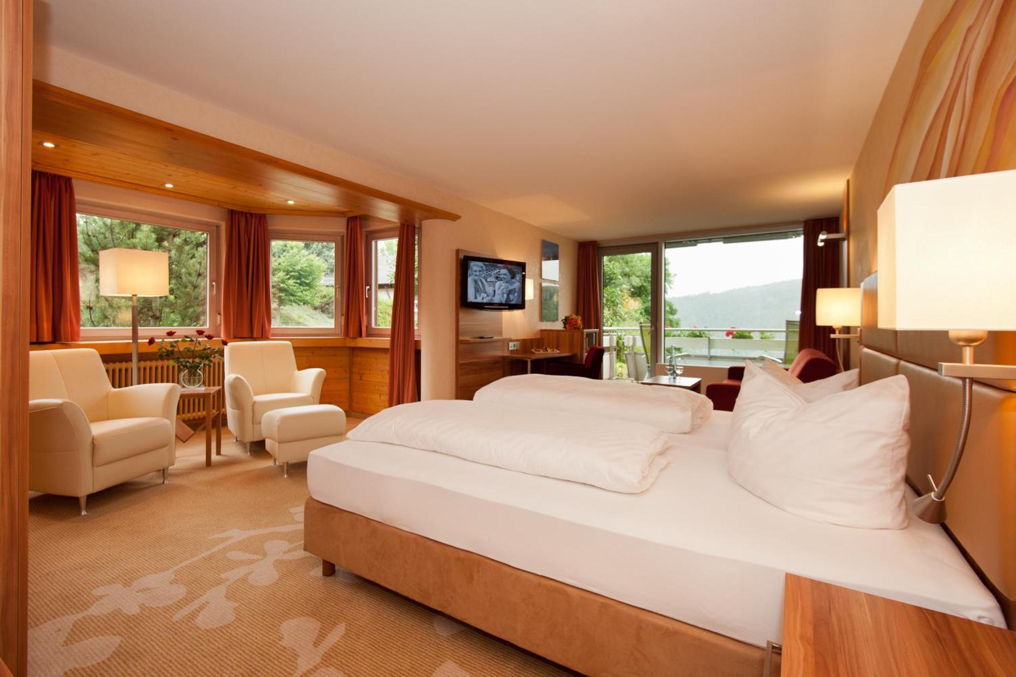 Albtalblick Ihr Wellness- & Wanderhotel Haeusern Exterior photo